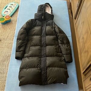 Women’s Cotopaxi Solazo down parka size small